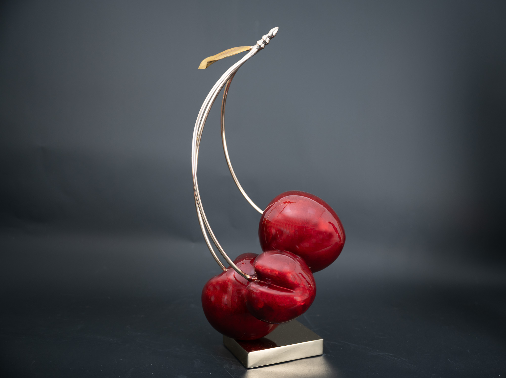 Le Trio 66 cm with one MIDI Cherry