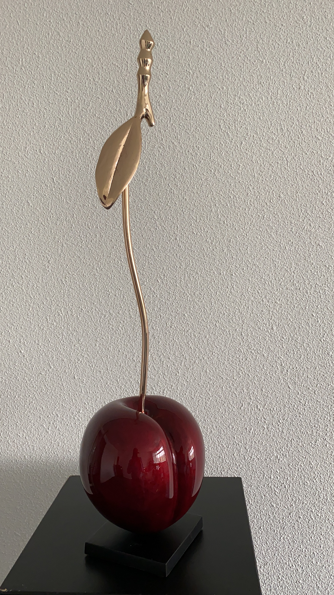 Sonja Tender Single with Polished Leaf