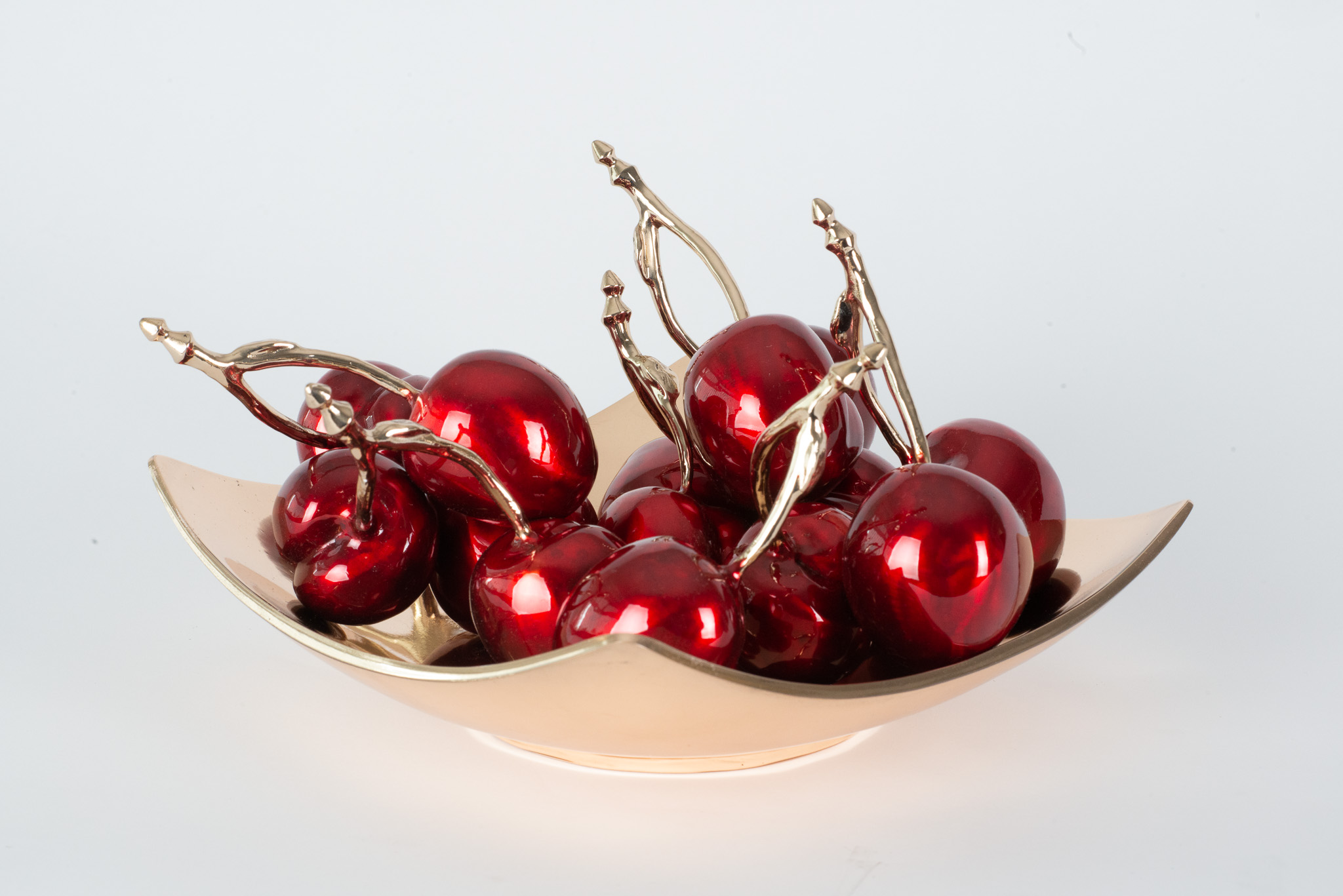 Delicious on a polished shinny base (bolle schaal)